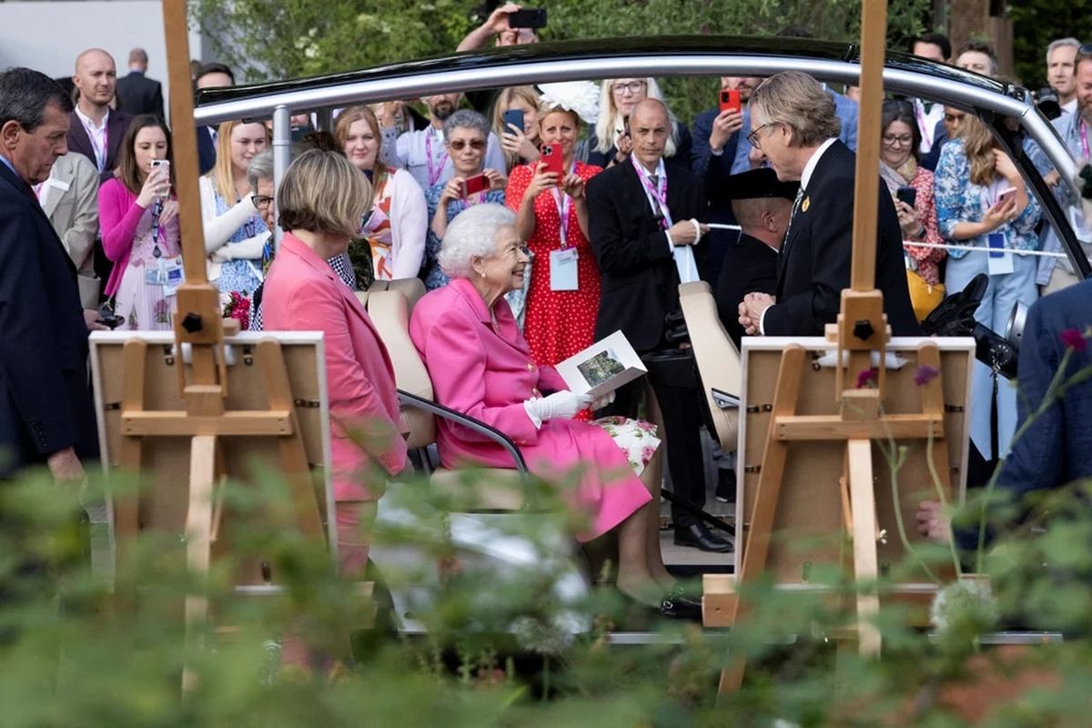 La reina Isabel II está bajo supervisión médica por su frágil estado de  salud