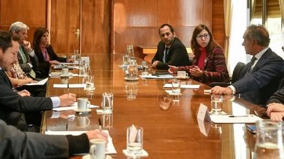 Batakis, Scioli y Pesce se reunieron con alimenticias