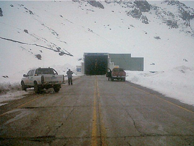 Cerraron el paso a Chile por las intensas nevadas