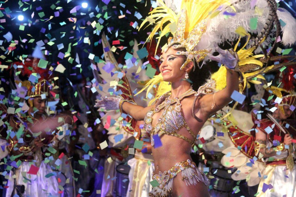 Más de 70 mil personas disfrutaron del colorido Carnaval de Chimbas