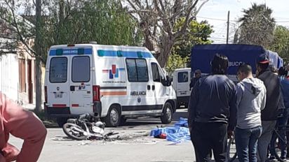 Dos personas fallecieron durante la jornada del viernes. Circulaban en moto. 