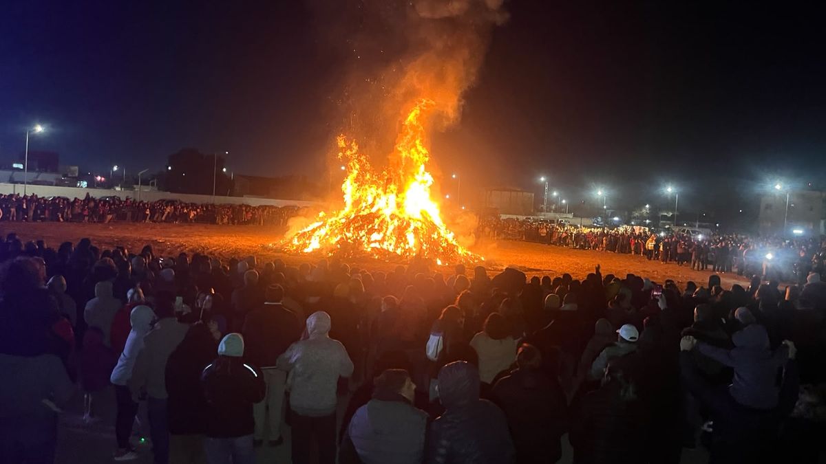 Entre llamas, fe y esperanza: los sanjuaninos celebraron a San Juan Bautista