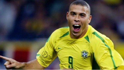 Ronaldo, y su recordado look para el Mundial 2002. 