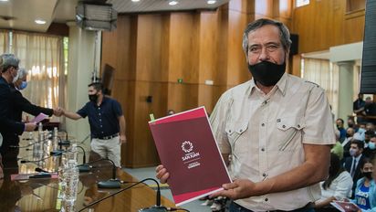 Gobierno entregó 80 licencias de taxis y remises