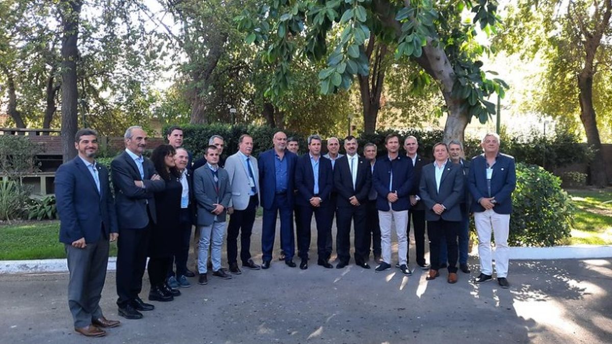 Uñac se reunió con la Confederación de Pymes Constructoras de la República Argentina
