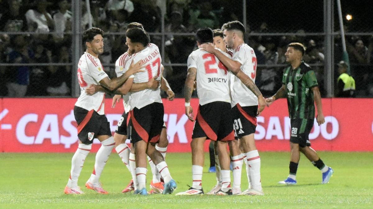 Con goles de Borja y Mastantuono, River le ganó a San Martín