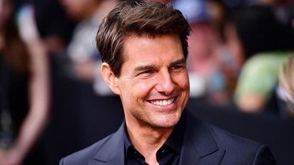 Tom Cruise sorprendió a todos por su nueva cara.