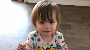 Un bebé murió de hambre tras pasar días junto al cadáver de su papá