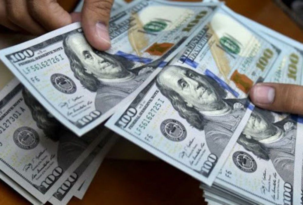 El dólar blue cerró la semana en alza a $201