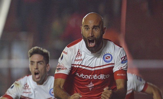 Argentinos Juniors ganó y quedó primero en la tabla de la ...