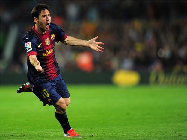 Lionel Messi festejó su récord con un doblete ante el Córdoba
