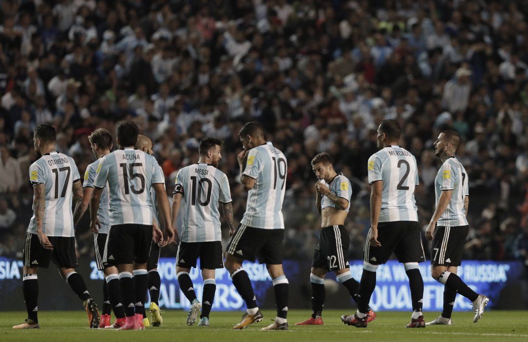 Con la soga al cuello: Argentina empató con Perú y llegar al Mundial es cada vez más complicado
