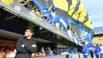 Hugo Ibarra, DT de Boca.