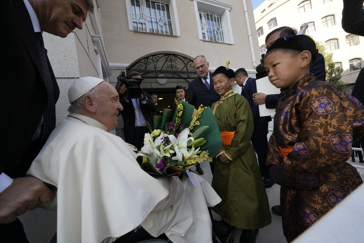 El Papa Francisco renovó en Mongolia los gestos a China y pidió unidad