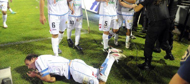 Lamberto reveló que la mujer policía reaccionó ante agresiones físicas de los jugadores de Belgrano