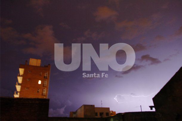 Una copiosa lluvia, sobre la ciudad de Santa Fe