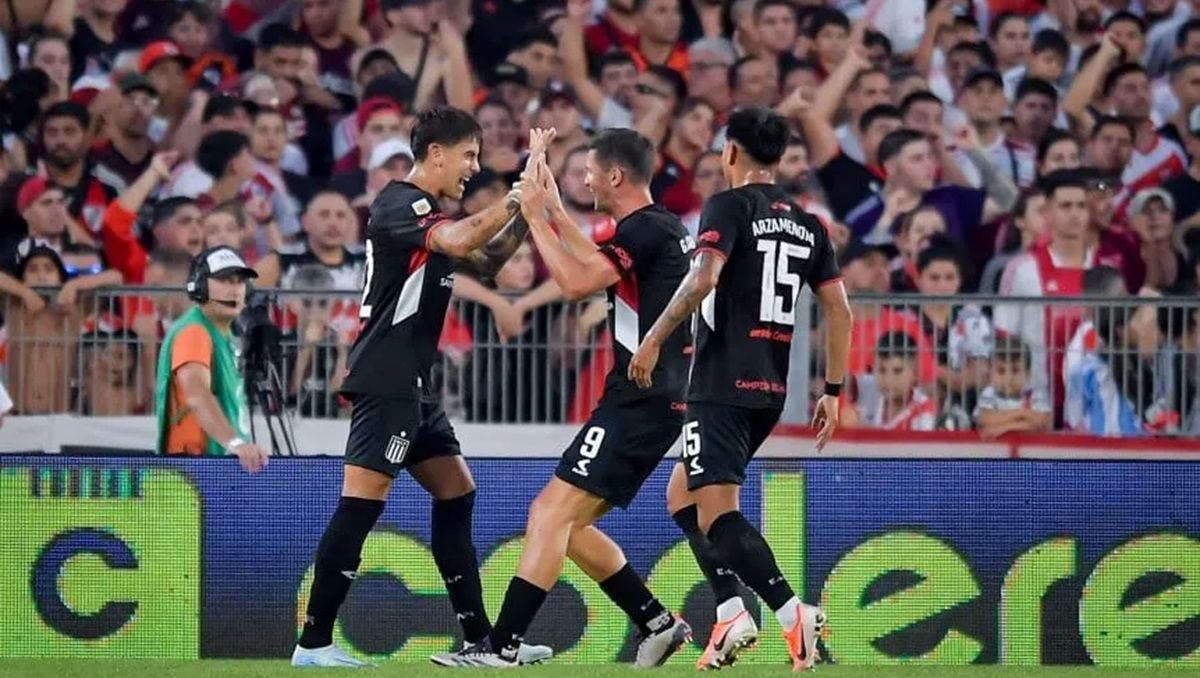 River perdió con Estudiantes y su invicto en el Torneo Apertura River perdió con Estudiantes y su invicto en el Torneo Apertura