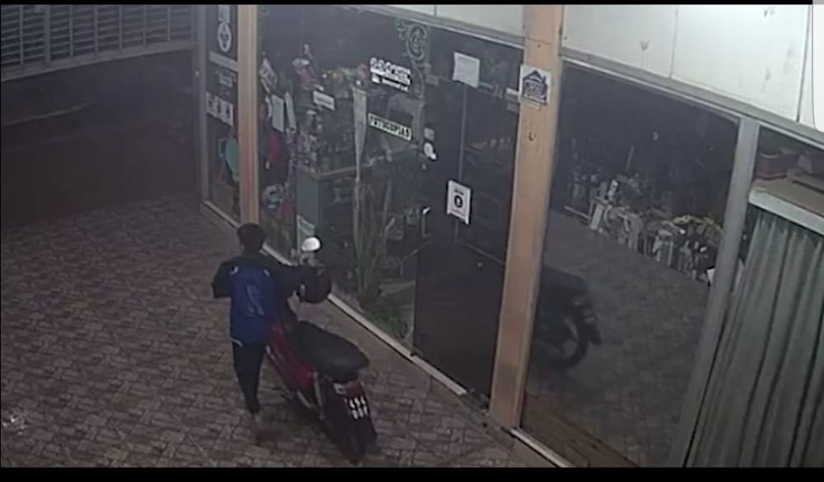Video: le robaron la moto a un locutor de una reconocida radio