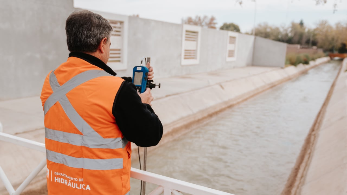 Hidráulica incorporó caudalímetros de alta tecnología
