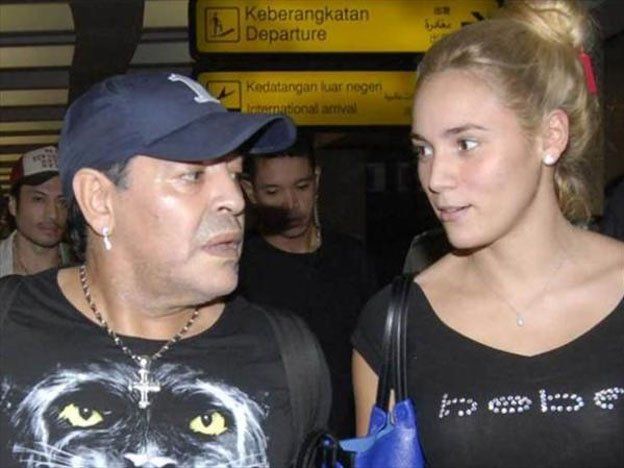 Chau chau: Maradona dijo basta y echó a Rocío de su casa de Dubai