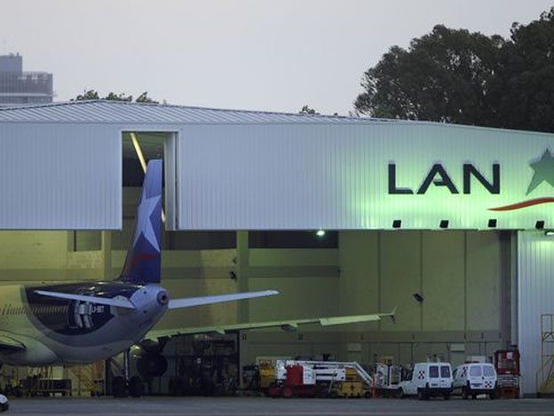 La Justicia extendió la cautelar a favor de LAN y evitó el desalojo del hangar