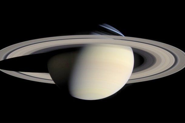 Saturno no cambia de lugar desde su formación