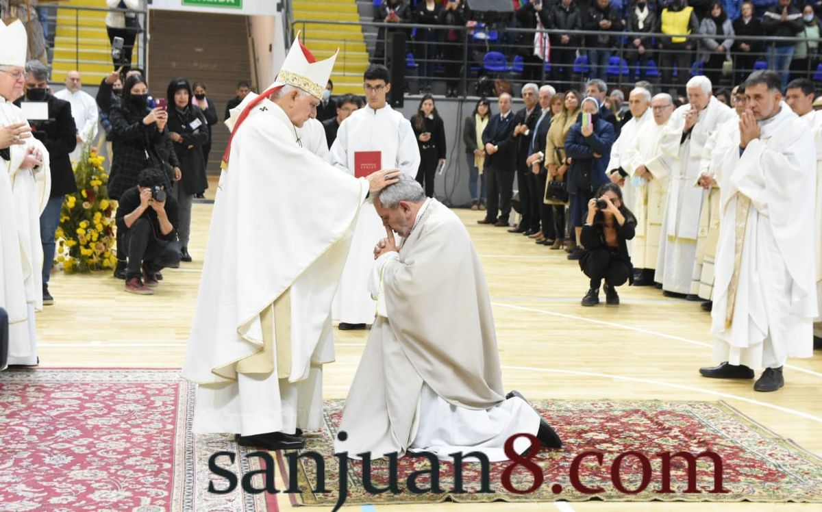 En fotos: así fue la emotiva ordenación del nuevo obispo de San Juan