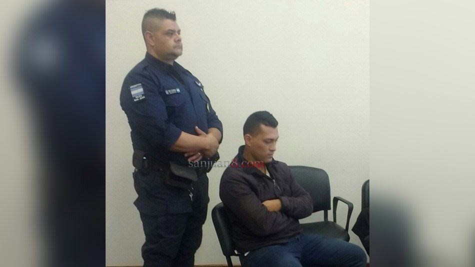El policía ladrón, 7 años preso y exonerado de la Fuerza