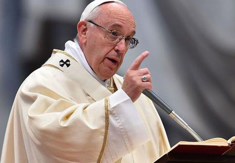 El Papa contra la pedofilia: ordenó expulsar a los obispos encubridores