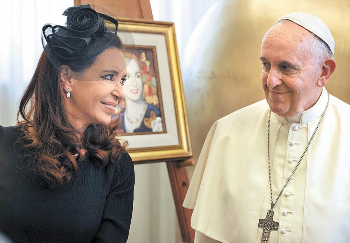 El Papa Francisco se comunicó con la vicepresidenta para expresarle su solidaridad