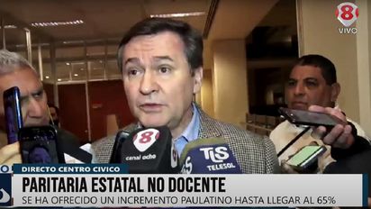 Alberto Hensel, ministro de Gobierno, en Noticiero 8.