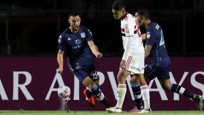 Racing consiguió un triunfo clave en Brasil y está en octavos de final de la Libertadores. 