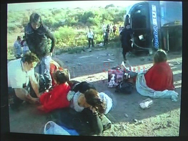 Imágenes del vuelco que dejó tres heridos graves en San Expedito