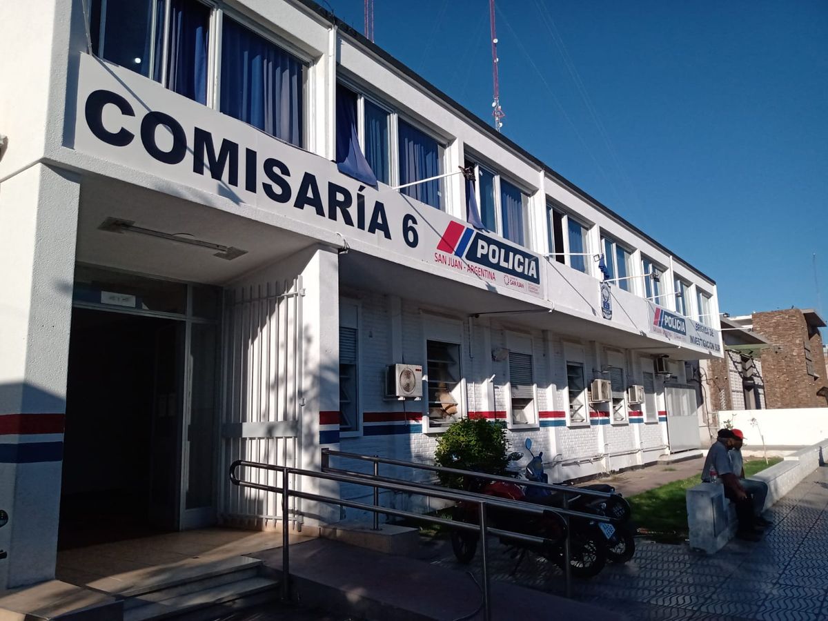 Un hombre falleció en la vía pública e investigan las causas