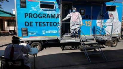 ¿Durante cuánto tiempo puede contagiar un infectado con Ómicron?