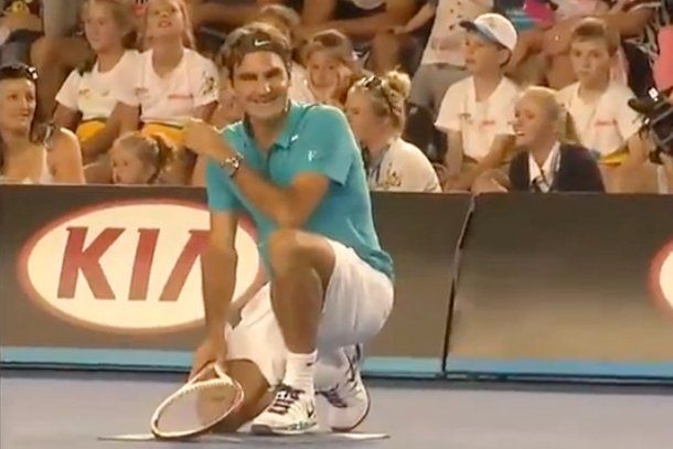 Federer hizo de ballboy