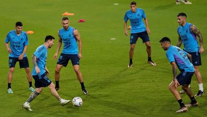 Lionel Messi será titular en el amistoso ante Emirato Árabes: el crack rosarino pidió estar desde el arranque (Foto: AP).