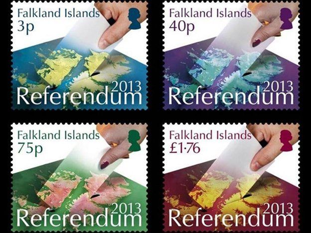 Malvinas: los kelpers lanzaron estampillas conmemorativas por el referéndum de marzo