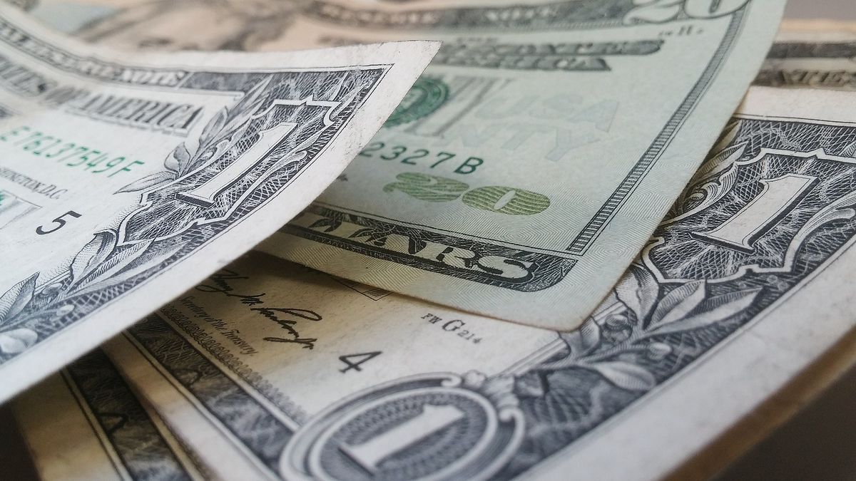 El dólar blue trepó a $209 y marcó un nuevo récord histórico
