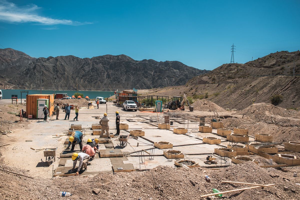 Avanzan las obras de mejoras en el Parador del Dique Punta Negra