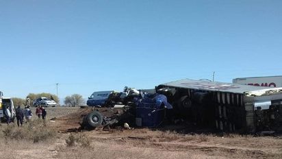 Triple choque de camiones en RN40: hay dos muertos (Foto: El Sol de San Juan)