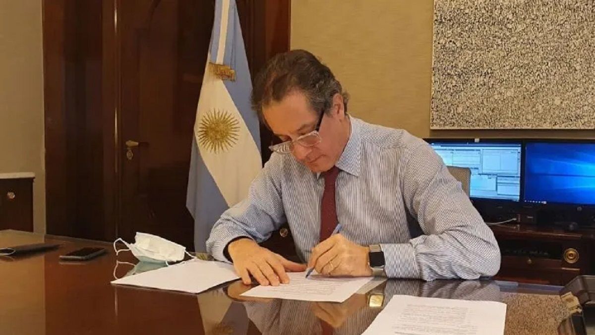 Pesce fue ratificado como presidente del Banco Central
