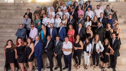 Equipo completo de Canal 8 - Fotos: Elina Uliarte