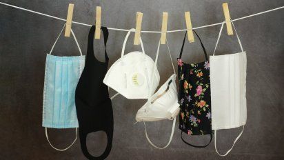 Barbijos y tapabocas: cómo usarlos y lavarlos correctamente