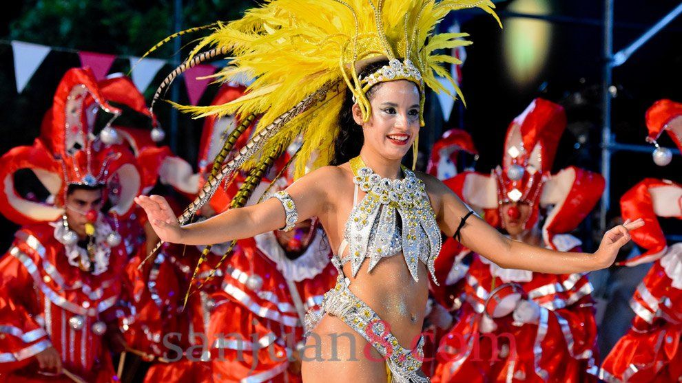 Mirá las coloridas postales de la primera noche del Carnaval de Chimbas