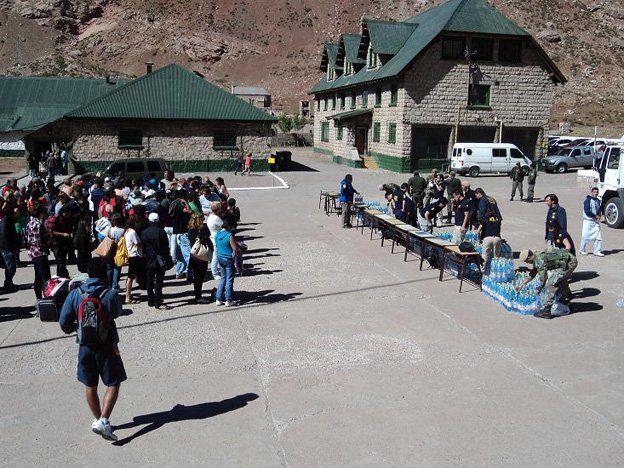 Se logró evacuar a las 200 personas varadas por los aludes en alta montaña