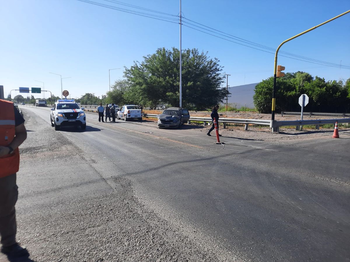 Accidente en Ruta 20: desvío de tránsito en el acceso a calle Gorriti