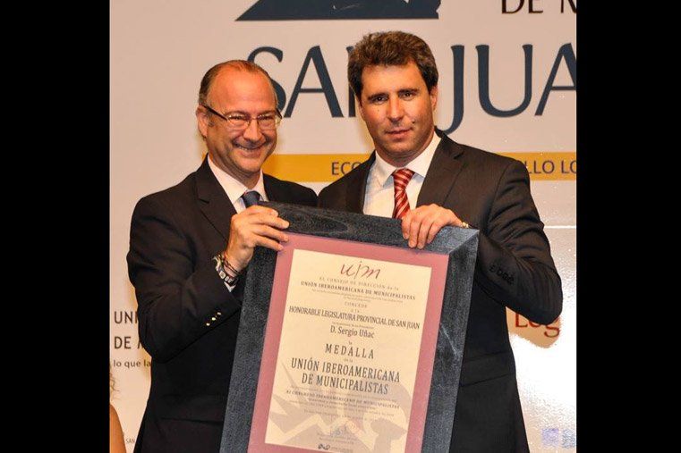 Postularían a Sergio Uñac como presidente iberoamericano municipalista