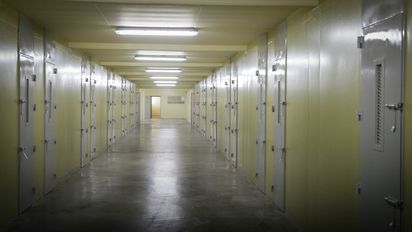 Presos violaron en grupo a un interno del Penal.