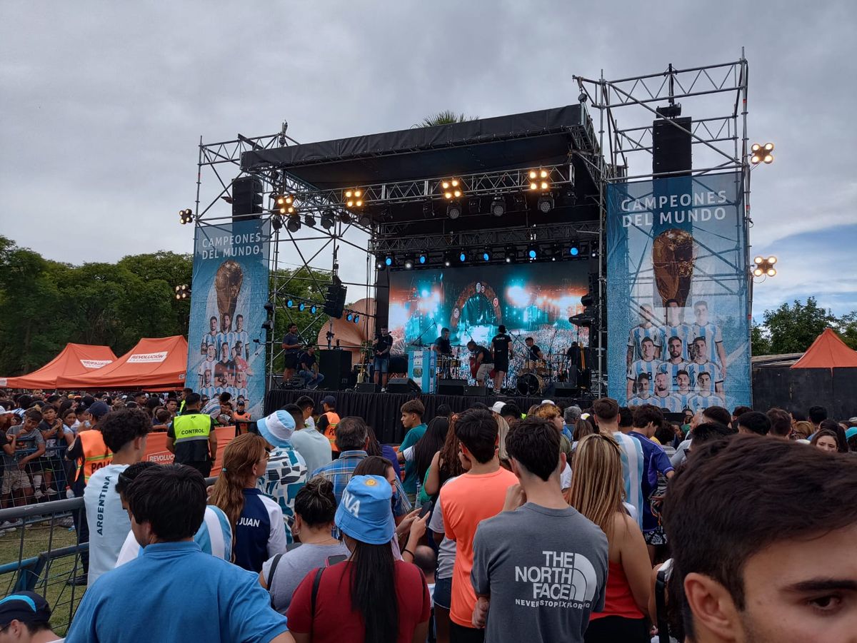 Los sanjuaninos celebraron la Copa del Mundo en el Parque de Mayo